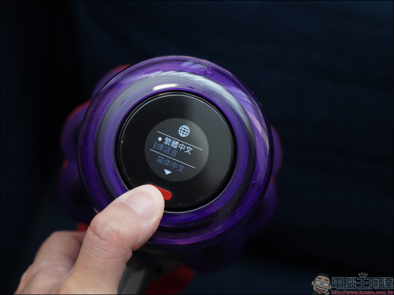 Dyson Digital Slim™ 輕量無線吸塵器開箱動手玩:重量減輕、吸力依舊強大!新增 LED 隙縫清潔吸頭、低處清潔轉接頭,日常清潔更輕鬆! - 電腦王阿達 Dyson Digital Slim™ 輕量無線吸塵器開箱動手玩:重量減輕、吸力依舊強大!新增 LED 隙縫清潔吸頭、低處清潔轉接頭,日常清潔更輕鬆! - 電腦王阿達