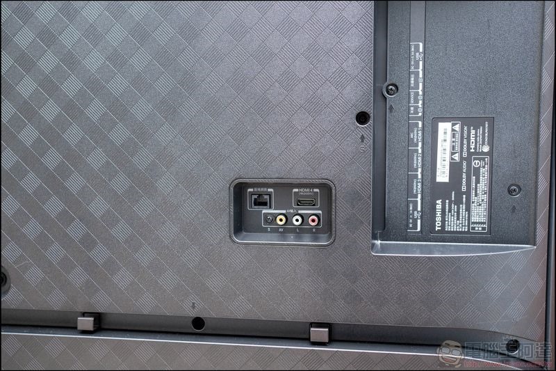 東芝 QLED 量子 65U8000VS 4K HDR 量子黑面板液晶顯示器 開箱 - 20