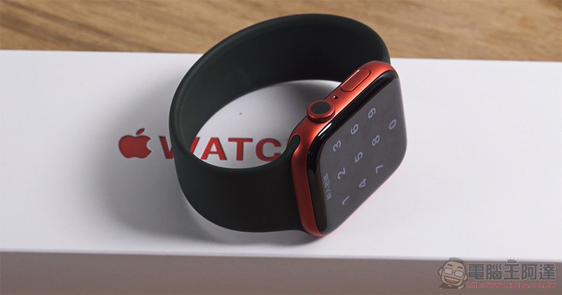 會震動的電池！？ Apple Watch 新專利把電池與觸覺回饋震動「合二為一」 - 電腦王阿達