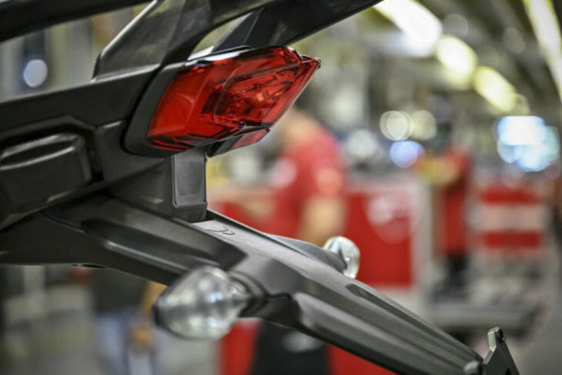 Ducati 發表搭載 ACC 自動跟車的市售版重機 Multistrada V4 - 電腦王阿達 Ducati 發表搭載 ACC 自動跟車的市售版重機 Multistrada V4 - 電腦王阿達