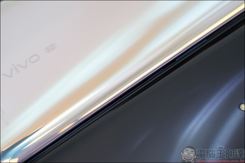 vivo X50e 開箱實測,平價手機震撼上市,高CP值&高顏值 5G平價手機首選 - 電腦王阿達 vivo X50e 開箱實測,平價手機震撼上市,高CP值&高顏值 5G平價手機首選 - 電腦王阿達