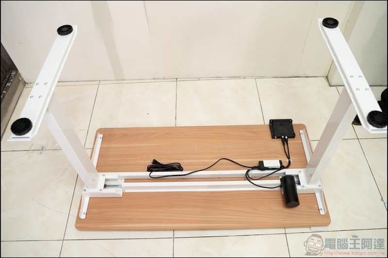 樂歌 Loctek 人體工學電動升降桌 - 17 樂歌 Loctek 人體工學電動升降桌 - 17