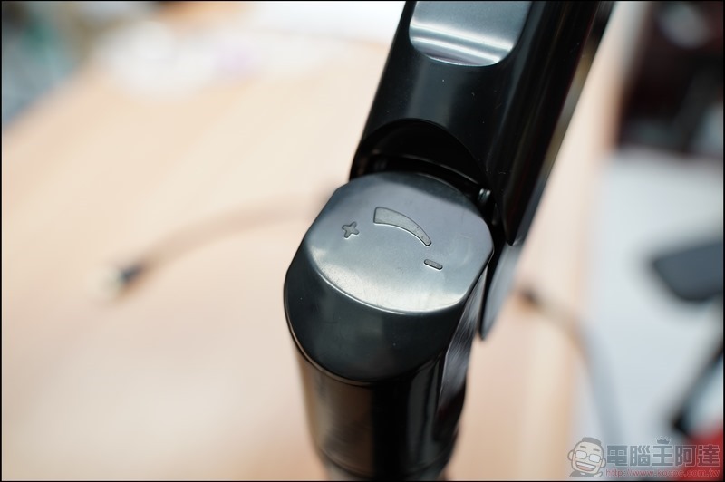 樂歌 Loctek 人體工學電動升降桌 - 48 樂歌 Loctek 人體工學電動升降桌 - 48