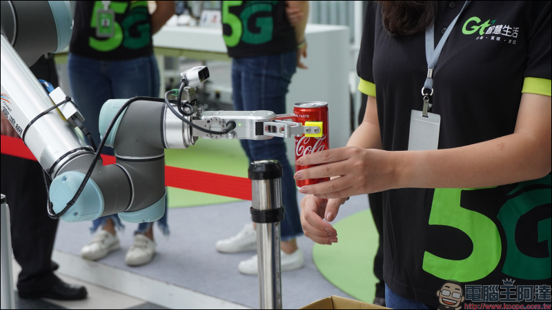 亞太電信 5G 正式啟動,月租 599 元起共七種資費選擇,提供 28GHz 毫米波、將與遠傳 3.5GHz 共頻共網合作 - 電腦王阿達 亞太電信 5G 正式啟動,月租 599 元起共七種資費選擇,提供 28GHz 毫米波、將與遠傳 3.5GHz 共頻共網合作 - 電腦王阿達