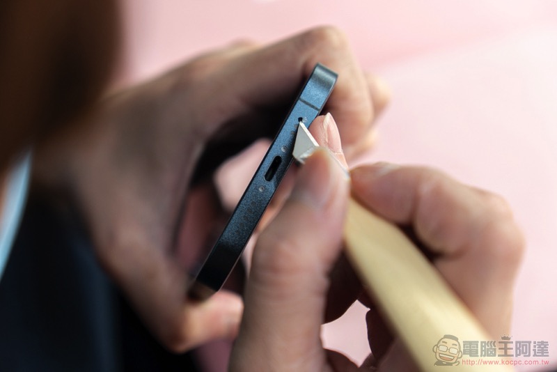 iPhone 12 / 12 Pro 的 2.5D 滑順手感自己來,imos Care 全機防護專案一次把鏡頭、螢幕、手機都保護起來! - 電腦王阿達 iPhone 12 / 12 Pro 的 2.5D 滑順手感自己來,imos Care 全機防護專案一次把鏡頭、螢幕、手機都保護起來! - 電腦王阿達