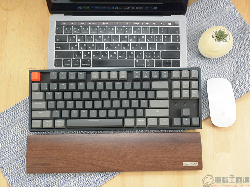 Keychron K8 87 鍵無線機械鍵盤(熱插拔光軸-茶)開箱,雙模四系統三個裝置間一鍵輕鬆轉換 - 電腦王阿達 Keychron K8 87 鍵無線機械鍵盤(熱插拔光軸-茶)開箱,雙模四系統三個裝置間一鍵輕鬆轉換 - 電腦王阿達