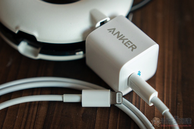 升級 iPhone 12 快充超輕鬆,ANKER 20W「超級豆腐頭」充電器開箱體驗 - 電腦王阿達 升級 iPhone 12 快充超輕鬆,ANKER 20W「超級豆腐頭」充電器開箱體驗 - 電腦王阿達