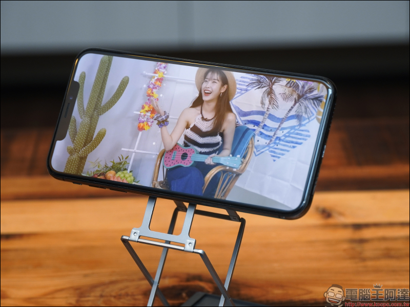 MAJEXTAND 秒捷架開箱動手玩:一秒調整最佳觀看視角,低頭族不再低頭!(同場加映:MAJEXTAND 筆電架) - 電腦王阿達 MAJEXTAND 秒捷架開箱動手玩:一秒調整最佳觀看視角,低頭族不再低頭!(同場加映:MAJEXTAND 筆電架) - 電腦王阿達