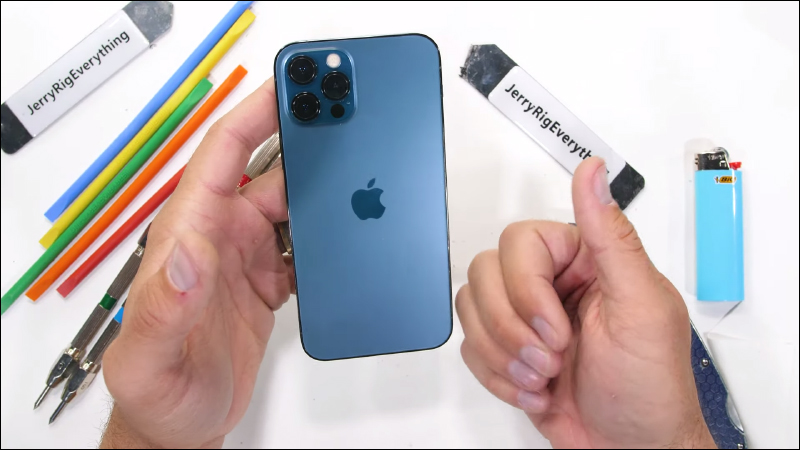 iPhone 12 Pro 耐用暴力測試,究竟四倍耐摔的「超瓷晶盾面板」與玻璃機背耐刮表現如何? - 電腦王阿達 iPhone 12 Pro 耐用暴力測試,究竟四倍耐摔的「超瓷晶盾面板」與玻璃機背耐刮表現如何? - 電腦王阿達