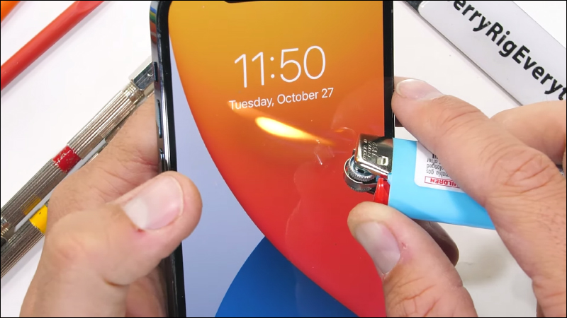 iPhone 12 Pro 耐用暴力測試，究竟四倍耐摔的「超瓷晶盾面板」與玻璃機背耐刮表現如何？ - 電腦王阿達