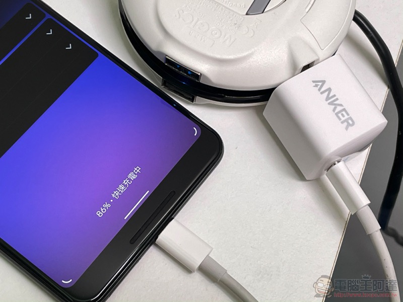 升級 iPhone 12 快充超輕鬆,ANKER 20W「超級豆腐頭」充電器開箱體驗 - 電腦王阿達 升級 iPhone 12 快充超輕鬆,ANKER 20W「超級豆腐頭」充電器開箱體驗 - 電腦王阿達