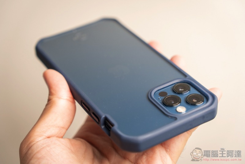 iPhone 12 抗菌、防摔都不妥協!ITSKINS 極限運動保護殼開箱體驗(評價 / 評測 / 動手玩) - 電腦王阿達 iPhone 12 抗菌、防摔都不妥協!ITSKINS 極限運動保護殼開箱體驗(評價 / 評測 / 動手玩) - 電腦王阿達