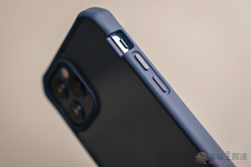iPhone 12 抗菌、防摔都不妥協!ITSKINS 極限運動保護殼開箱體驗(評價 / 評測 / 動手玩) - 電腦王阿達 iPhone 12 抗菌、防摔都不妥協!ITSKINS 極限運動保護殼開箱體驗(評價 / 評測 / 動手玩) - 電腦王阿達