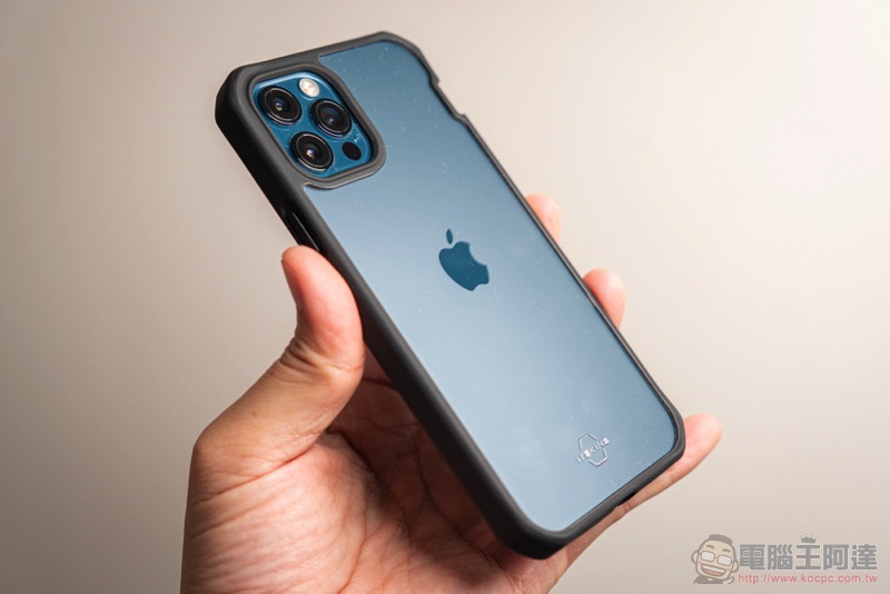 iPhone 12 抗菌、防摔都不妥協!ITSKINS 極限運動保護殼開箱體驗(評價 / 評測 / 動手玩) - 電腦王阿達 iPhone 12 抗菌、防摔都不妥協!ITSKINS 極限運動保護殼開箱體驗(評價 / 評測 / 動手玩) - 電腦王阿達