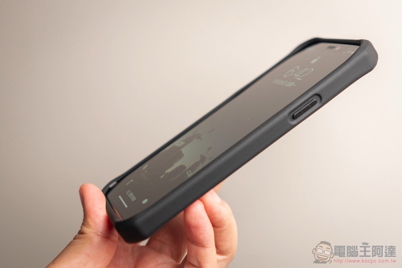 iPhone 12 抗菌、防摔都不妥協!ITSKINS 極限運動保護殼開箱體驗(評價 / 評測 / 動手玩) - 電腦王阿達 iPhone 12 抗菌、防摔都不妥協!ITSKINS 極限運動保護殼開箱體驗(評價 / 評測 / 動手玩) - 電腦王阿達