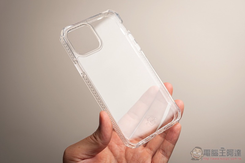 iPhone 12 抗菌、防摔都不妥協!ITSKINS 極限運動保護殼開箱體驗(評價 / 評測 / 動手玩) - 電腦王阿達 iPhone 12 抗菌、防摔都不妥協!ITSKINS 極限運動保護殼開箱體驗(評價 / 評測 / 動手玩) - 電腦王阿達