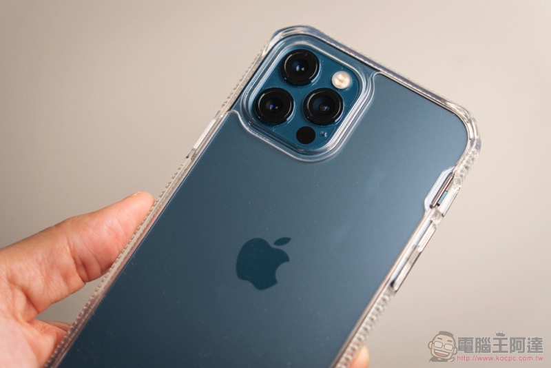 iPhone 12 抗菌、防摔都不妥協!ITSKINS 極限運動保護殼開箱體驗(評價 / 評測 / 動手玩) - 電腦王阿達 iPhone 12 抗菌、防摔都不妥協!ITSKINS 極限運動保護殼開箱體驗(評價 / 評測 / 動手玩) - 電腦王阿達