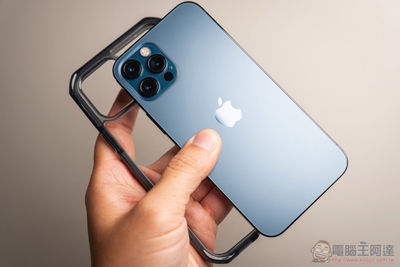 iPhone 12 抗菌、防摔都不妥協!ITSKINS 極限運動保護殼開箱體驗(評價 / 評測 / 動手玩) - 電腦王阿達 iPhone 12 抗菌、防摔都不妥協!ITSKINS 極限運動保護殼開箱體驗(評價 / 評測 / 動手玩) - 電腦王阿達