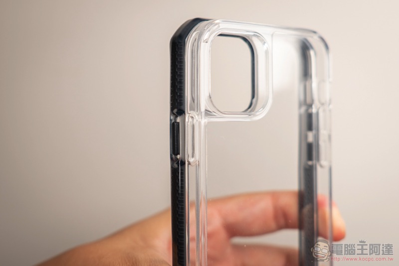 iPhone 12 抗菌、防摔都不妥協!ITSKINS 極限運動保護殼開箱體驗(評價 / 評測 / 動手玩) - 電腦王阿達 iPhone 12 抗菌、防摔都不妥協!ITSKINS 極限運動保護殼開箱體驗(評價 / 評測 / 動手玩) - 電腦王阿達