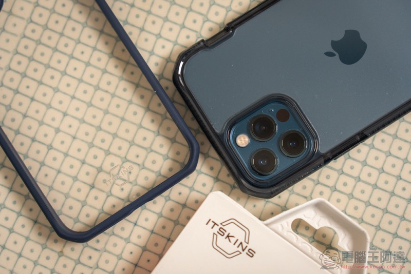 iPhone 12 抗菌、防摔都不妥協!ITSKINS 極限運動保護殼開箱體驗(評價 / 評測 / 動手玩) - 電腦王阿達 iPhone 12 抗菌、防摔都不妥協!ITSKINS 極限運動保護殼開箱體驗(評價 / 評測 / 動手玩) - 電腦王阿達