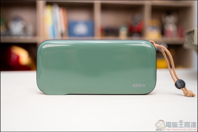 idmix CH08 首款 GaN 氮化鎵行動電源 開箱 - 04 idmix CH08 首款 GaN 氮化鎵行動電源 開箱 - 04