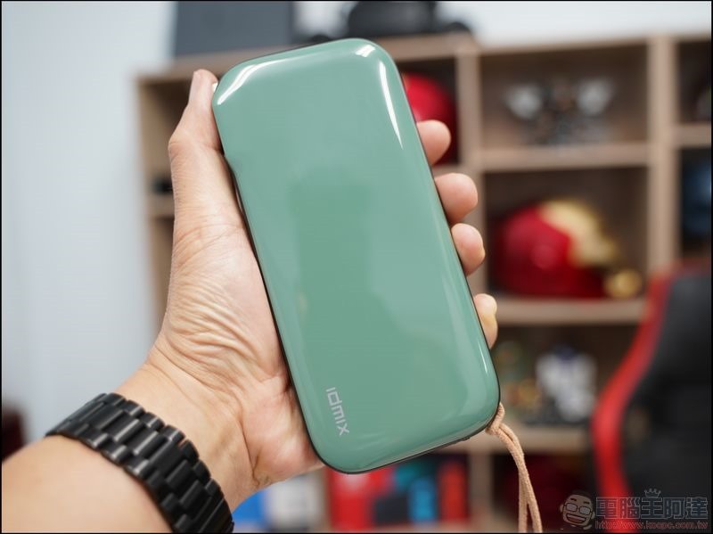 idmix CH08 首款 GaN 氮化鎵行動電源 開箱 - 05 idmix CH08 首款 GaN 氮化鎵行動電源 開箱 - 05