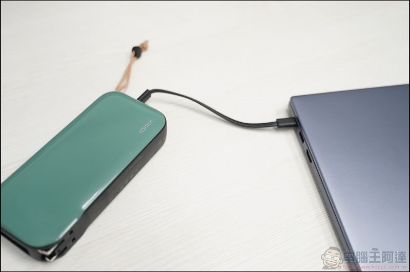 idmix CH08 首款 GaN 氮化鎵行動電源 開箱 - 13 idmix CH08 首款 GaN 氮化鎵行動電源 開箱 - 13