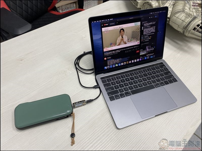 idmix CH08 首款 GaN 氮化鎵行動電源 開箱 - 16 idmix CH08 首款 GaN 氮化鎵行動電源 開箱 - 16