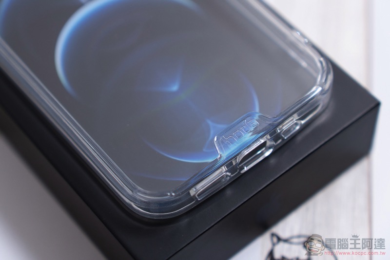 hoda iPhone 12 Pro 晶石防摔保護殼開箱體驗:晶透美型與柔嫩質感的極致之選 - 電腦王阿達 hoda iPhone 12 Pro 晶石防摔保護殼開箱體驗:晶透美型與柔嫩質感的極致之選 - 電腦王阿達