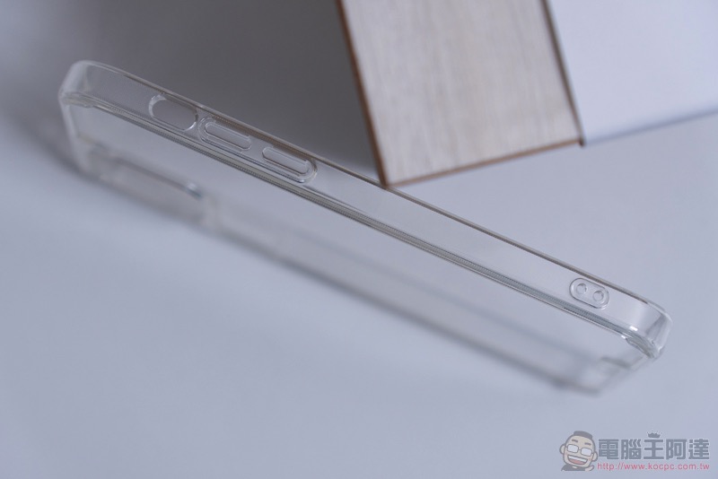 hoda iPhone 12 Pro 晶石防摔保護殼開箱體驗:晶透美型與柔嫩質感的極致之選 - 電腦王阿達 hoda iPhone 12 Pro 晶石防摔保護殼開箱體驗:晶透美型與柔嫩質感的極致之選 - 電腦王阿達