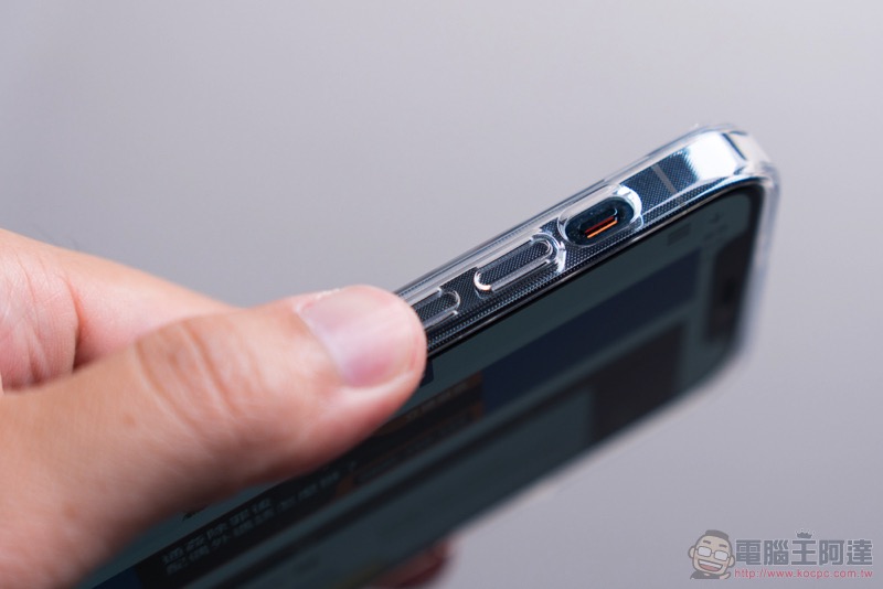 hoda iPhone 12 Pro 晶石防摔保護殼開箱體驗:晶透美型與柔嫩質感的極致之選 - 電腦王阿達 hoda iPhone 12 Pro 晶石防摔保護殼開箱體驗:晶透美型與柔嫩質感的極致之選 - 電腦王阿達