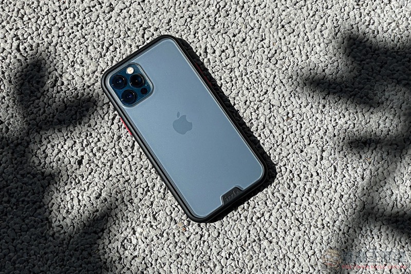 hoda iPhone 12 Pro 晶石防摔保護殼開箱體驗:晶透美型與柔嫩質感的極致之選 - 電腦王阿達 hoda iPhone 12 Pro 晶石防摔保護殼開箱體驗:晶透美型與柔嫩質感的極致之選 - 電腦王阿達