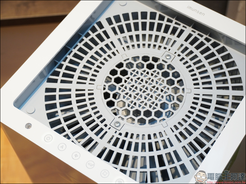 imunsen 空氣清淨機開箱動手玩:韓系美型設計、檜木出風濾網、獨家精油槽擴香系統,打造潔淨空氣的居家生活 - 電腦王阿達 imunsen 空氣清淨機開箱動手玩:韓系美型設計、檜木出風濾網、獨家精油槽擴香系統,打造潔淨空氣的居家生活 - 電腦王阿達