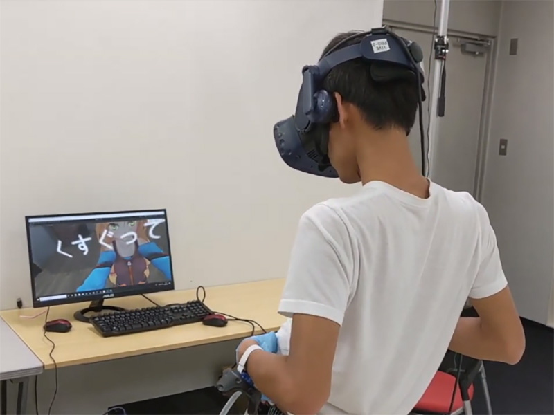 日本奈良先端大研究生團隊開發「自我搔癢」VR 系統,藉此刺激用戶大笑紓解壓力 - 電腦王阿達 日本奈良先端大研究生團隊開發「自我搔癢」VR 系統,藉此刺激用戶大笑紓解壓力 - 電腦王阿達