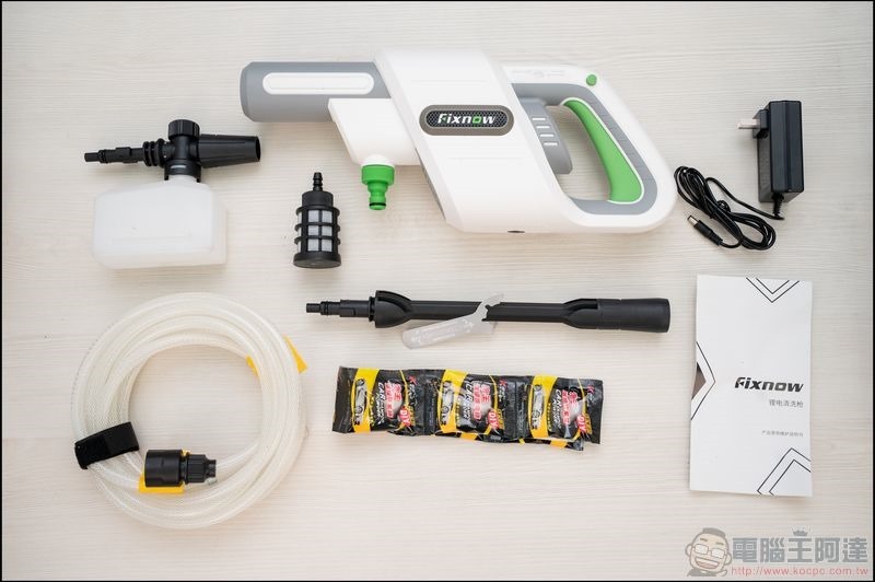 Fixnow手持鋰電高壓清洗機 開箱實測 (2) Fixnow手持鋰電高壓清洗機 開箱實測 (2)