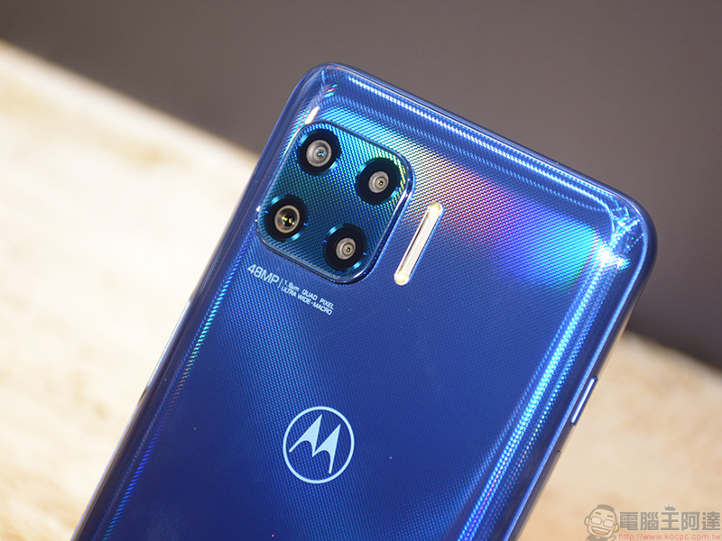 Motorola razr 5G、Moto g 5G plus 在台推出,正式參戰台灣 5G 行動市場 - 電腦王阿達 Motorola razr 5G、Moto g 5G plus 在台推出,正式參戰台灣 5G 行動市場 - 電腦王阿達