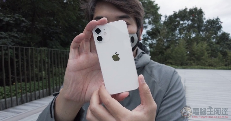 iPhone 12 mini 遇到鎖定螢幕觸控沒反應問題 iPhone 12 mini 遇到鎖定螢幕觸控沒反應問題