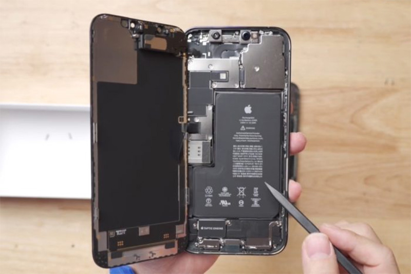 iPhone 12 Pro Max 拆解，為了 5G 而重新安排的零組件 - 電腦王阿達