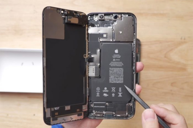 iPhone 12 Pro Max 拆解,為了 5G 而重新安排的零組件 - 電腦王阿達 iPhone 12 Pro Max 拆解,為了 5G 而重新安排的零組件 - 電腦王阿達