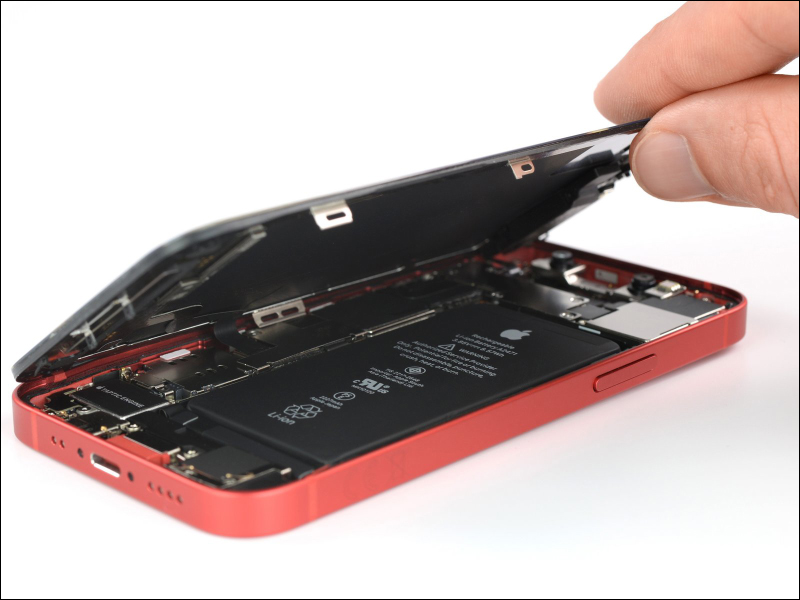 iPhone 12 mini 被 iFixit 拆解,可修復性評分 6 分 - 電腦王阿達 iPhone 12 mini 被 iFixit 拆解,可修復性評分 6 分 - 電腦王阿達
