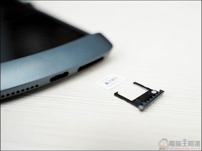 Motorola razr 5G 開箱評測 - 20 Motorola razr 5G 開箱評測 - 20