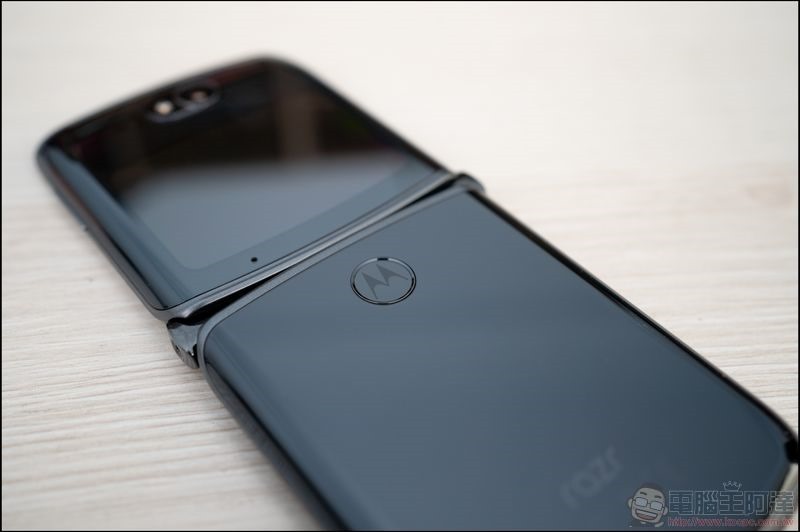 Motorola razr 5G 開箱評測 - 22 Motorola razr 5G 開箱評測 - 22
