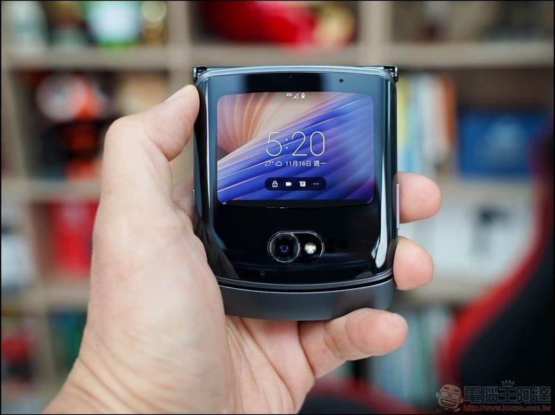 Motorola razr 5G 開箱評測 - 28 Motorola razr 5G 開箱評測 - 28