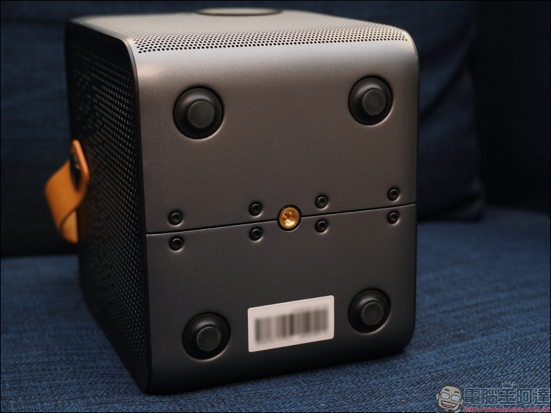 峰米 Dice 真無線智慧投影機開箱動手玩|遊戲、影音娛樂必備神器,支援 4K 高畫質播放、內建 Android TV, 200 吋大螢幕帶著走! - 電腦王阿達 峰米 Dice 真無線智慧投影機開箱動手玩|遊戲、影音娛樂必備神器,支援 4K 高畫質播放、內建 Android TV, 200 吋大螢幕帶著走! - 電腦王阿達