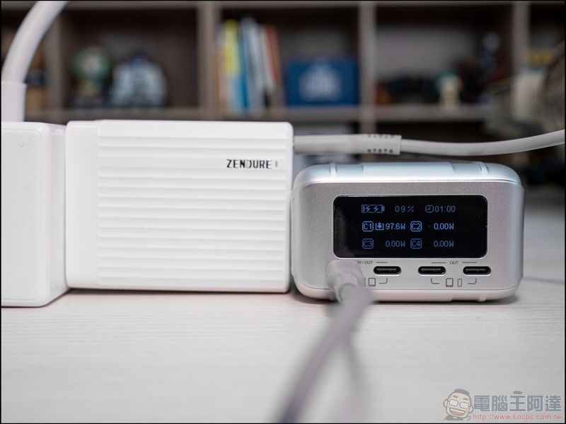 Zendure SuperTank Pro 開箱:100W充放電、大電量行動電源新標竿 - 電腦王阿達 Zendure SuperTank Pro 開箱:100W充放電、大電量行動電源新標竿 - 電腦王阿達