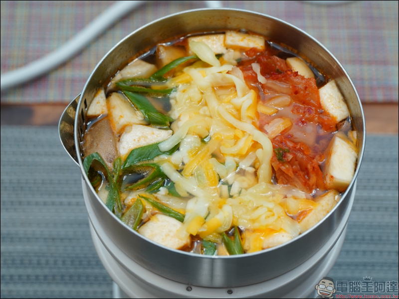 Kamera 料理&清掃週邊開箱動手玩|多功能料理鍋/旅行電熱水壺/時尚蒸煮飯盒等 3 款料理神器(同場加映:一秒無線吸塵器功能升級的吸塵器拖把頭) - 電腦王阿達 Kamera 料理&清掃週邊開箱動手玩|多功能料理鍋/旅行電熱水壺/時尚蒸煮飯盒等 3 款料理神器(同場加映:一秒無線吸塵器功能升級的吸塵器拖把頭) - 電腦王阿達