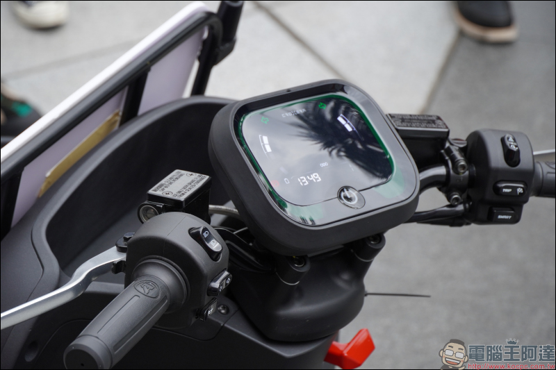 威剛科技旗下品牌威速登商用電動三輪車發表,與宏佳騰合作車體設計、成 Gogoro 換電聯盟新成員,滿足綠能物流商用需求 - 電腦王阿達 威剛科技旗下品牌威速登商用電動三輪車發表,與宏佳騰合作車體設計、成 Gogoro 換電聯盟新成員,滿足綠能物流商用需求 - 電腦王阿達