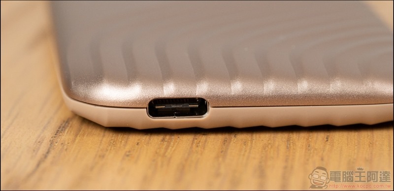 WD My Passport SSD Maibock 1TB 開箱 - 07 WD My Passport SSD Maibock 1TB 開箱 - 07