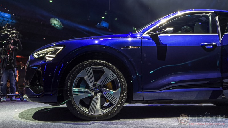 Audi e-tron 電動 SUV 正式在台開賣,更「黃金比例」的 55 quattro advanced 驚喜登場 - 電腦王阿達 Audi e-tron 電動 SUV 正式在台開賣,更「黃金比例」的 55 quattro advanced 驚喜登場 - 電腦王阿達