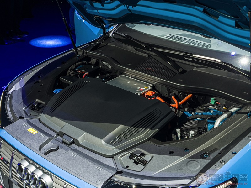 Audi e-tron 電動 SUV 正式在台開賣,更「黃金比例」的 55 quattro advanced 驚喜登場 - 電腦王阿達 Audi e-tron 電動 SUV 正式在台開賣,更「黃金比例」的 55 quattro advanced 驚喜登場 - 電腦王阿達